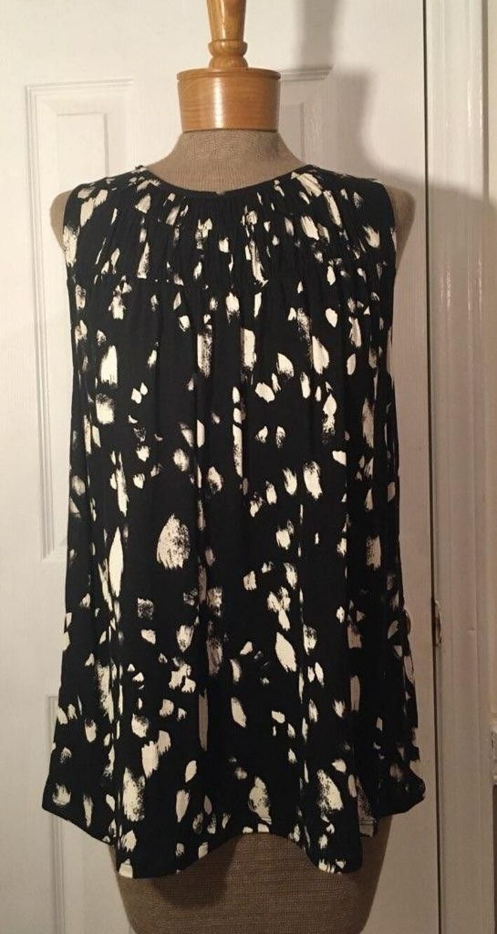 Simply Vera Wang  Black And White Sleeveless Womens Top Medium